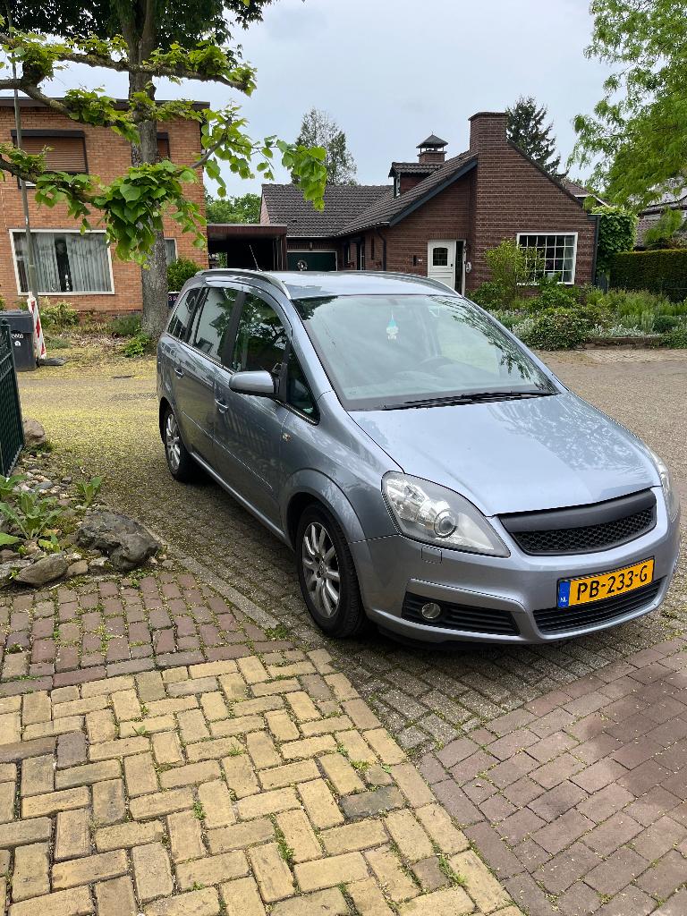 Opel Zafira 2.2 ecotec. 7 zitter, Auto's, Voorwielaandrijving, Stof, Zwart, 4 cilinders