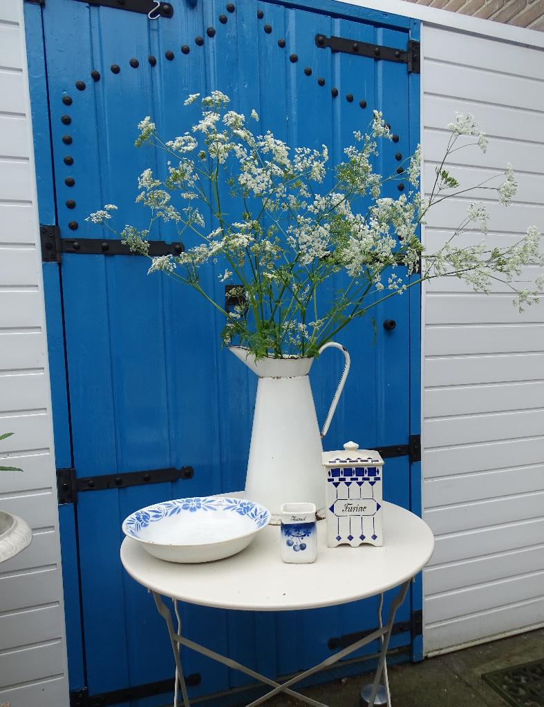 BROCANTE FRANSE WATERKAN WIT EMAILLE-VERZAMELEN-LAMPETKAN, Antiek en Kunst, Ophalen of Verzenden