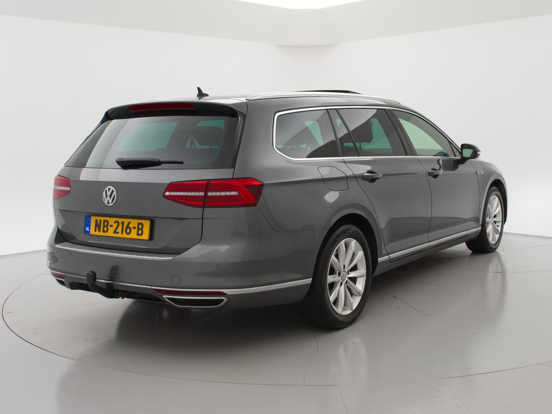Volkswagen Passat Variant 1.4 TSI GTE 218 PK + VIRTUAL COCKP, Gebruikt, 4 cilinders, Hybride Elektrisch/Benzine, 1600 kg