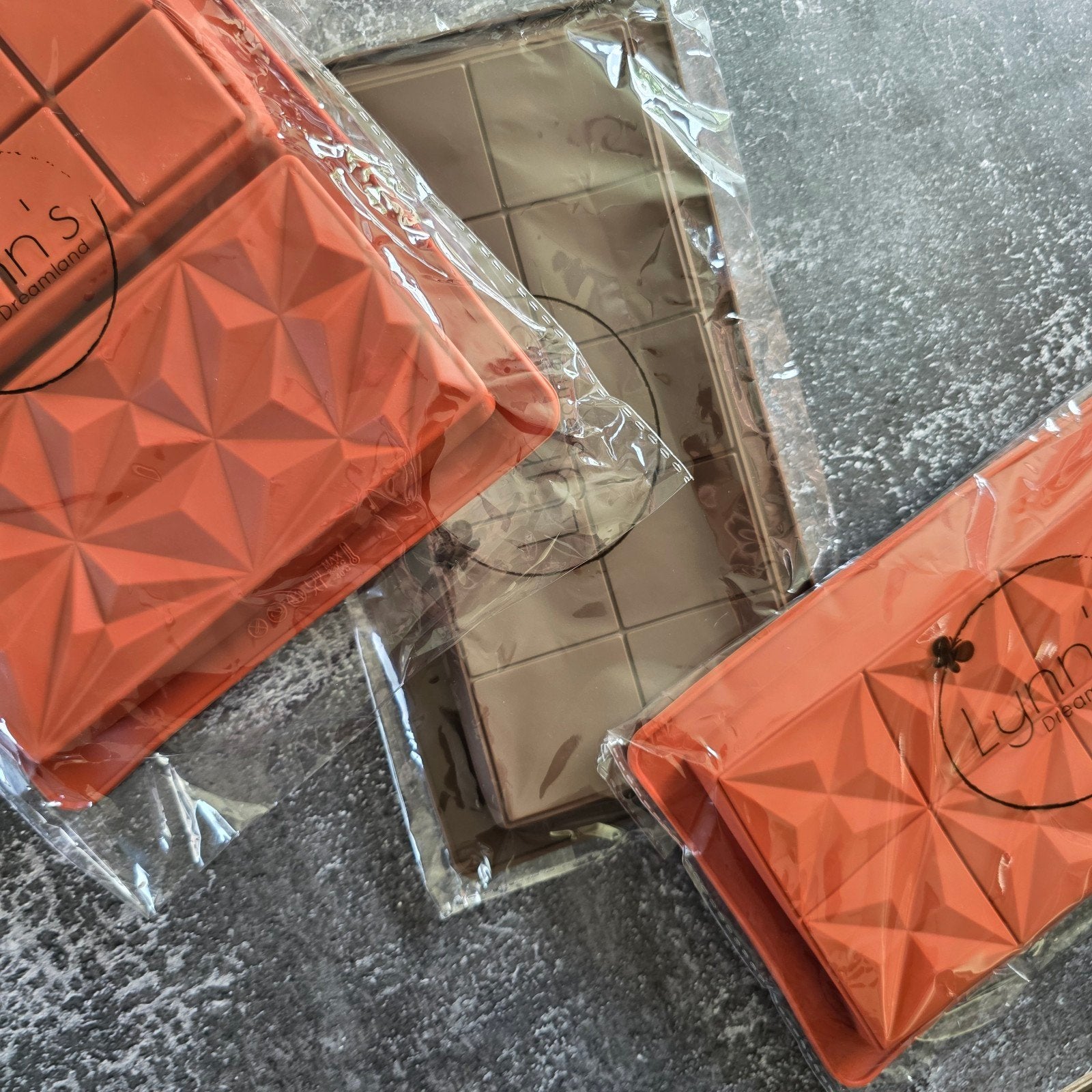 Set van 3 siliconen bakvormen - Mal voor gevulde chocoladere, Ophalen of Verzenden, Taarten, Bakvorm