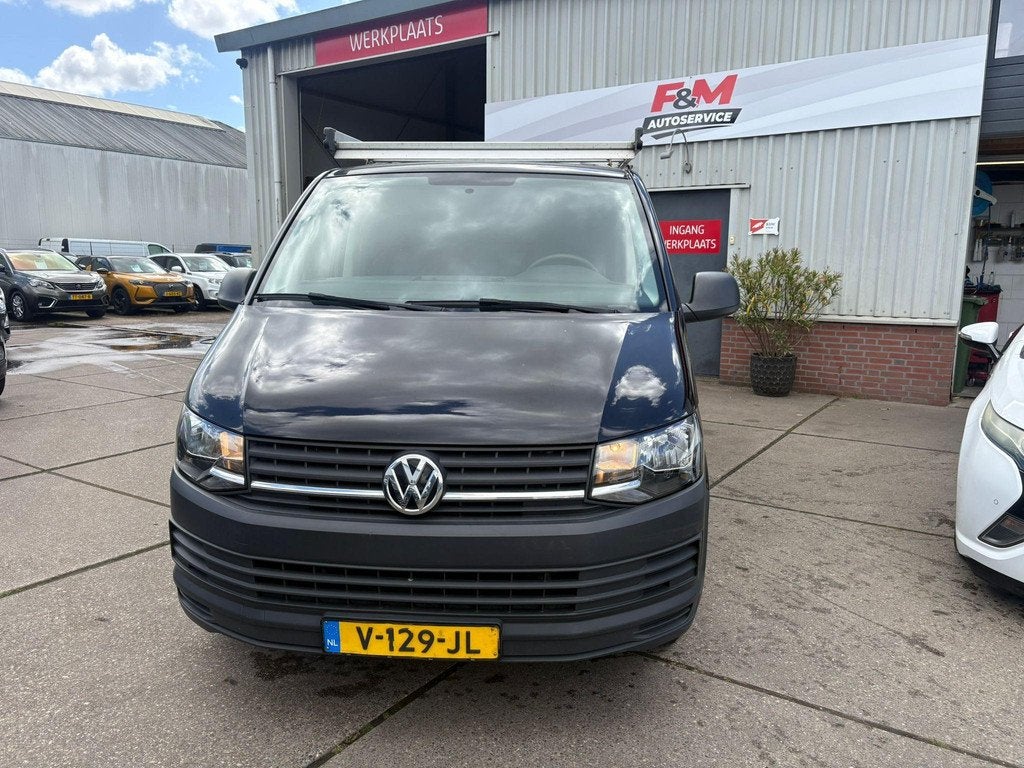 Volkswagen Transporter 2.0 TDI L2H1 Trendline Airco, 2x schu, Voorwielaandrijving, Stof, Gebruikt, 4 cilinders