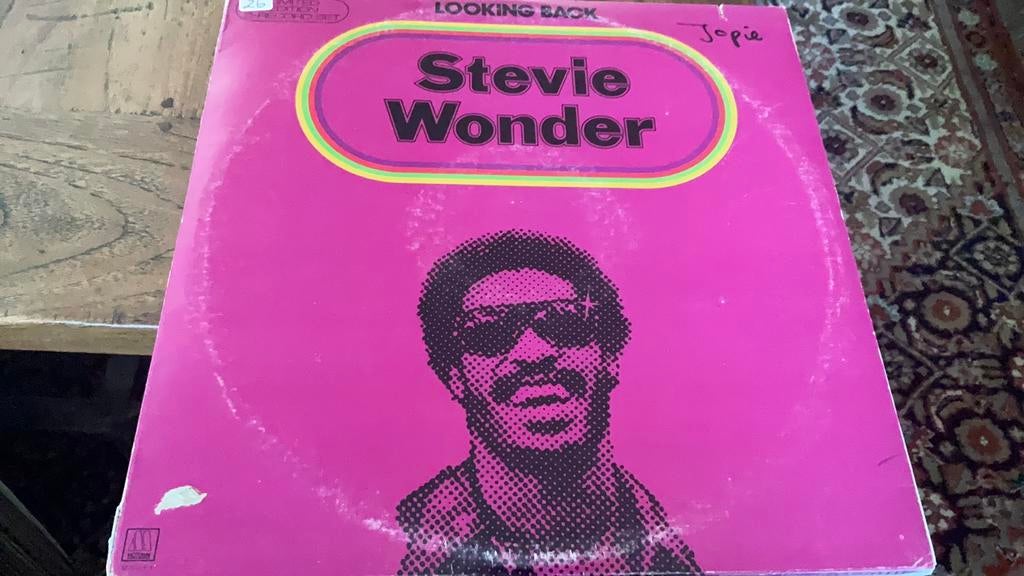 Stevie Wonder. Looking Back, Ophalen of Verzenden, Gebruikt