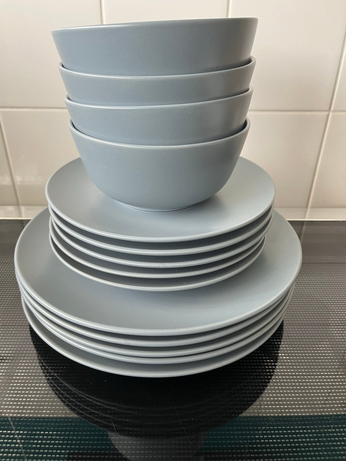 IKEA FÄRGKLAR Borden en Kommen - Grijs Servies Set, Ophalen, Keramiek, IKEA, Zo goed als nieuw
