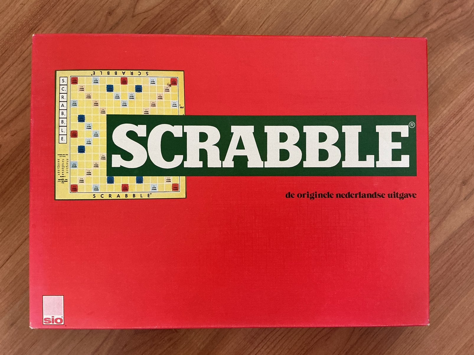 Scrabble SIO met houten letters en het letterzakje bijna NW, Een of twee spelers, Ophalen of Verzenden, Zo goed als nieuw