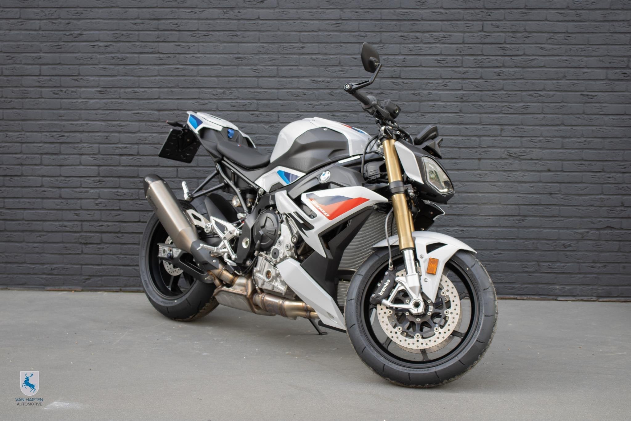 BMW S 1000 R M Sport / Magnesium M velgen / Akrapovic, Einsteinlaan 5
2289 CC  Rijswijk, NL, Handvatverwarming, Meer dan 35 kW