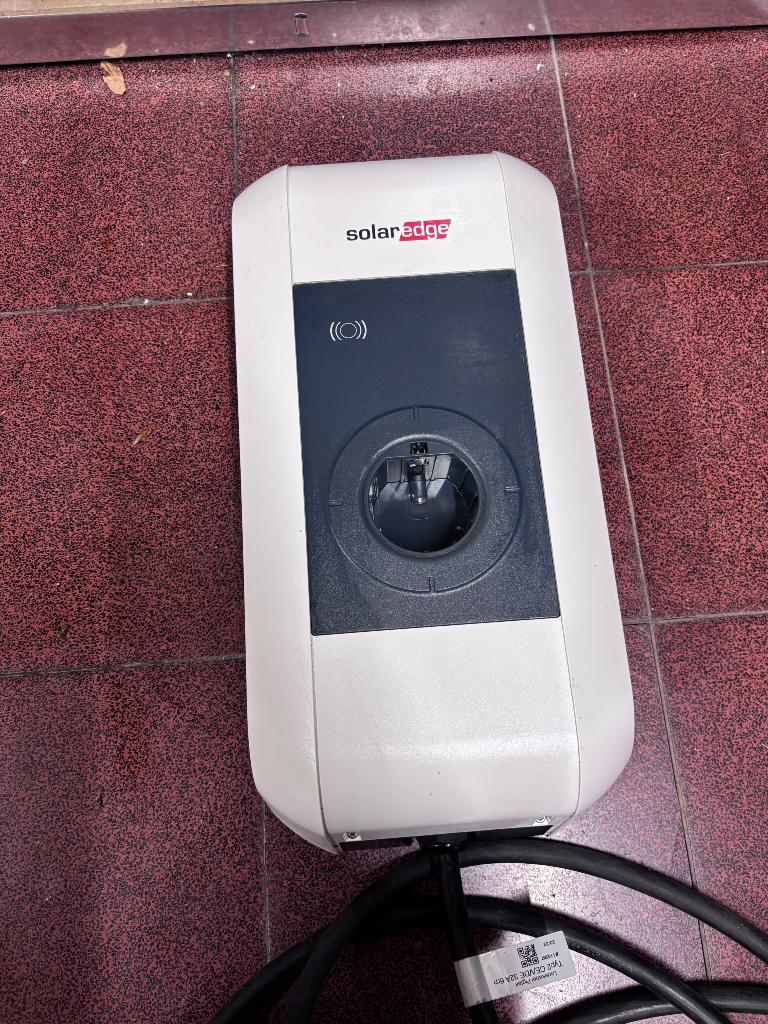 Solaredge EV charger wallbox 22kW 6m kabel, Auto diversen, Laadpalen, Ophalen of Verzenden, Zo goed als nieuw, Laadpaal