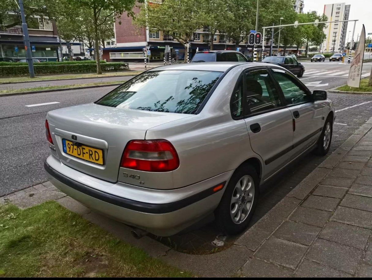 Volvo S40 1.8 AUT 1999 Youngtimer 2027 NAP !!!, Auto's, Dealer onderhouden, Stof, 1280 kg, 4 cilinders