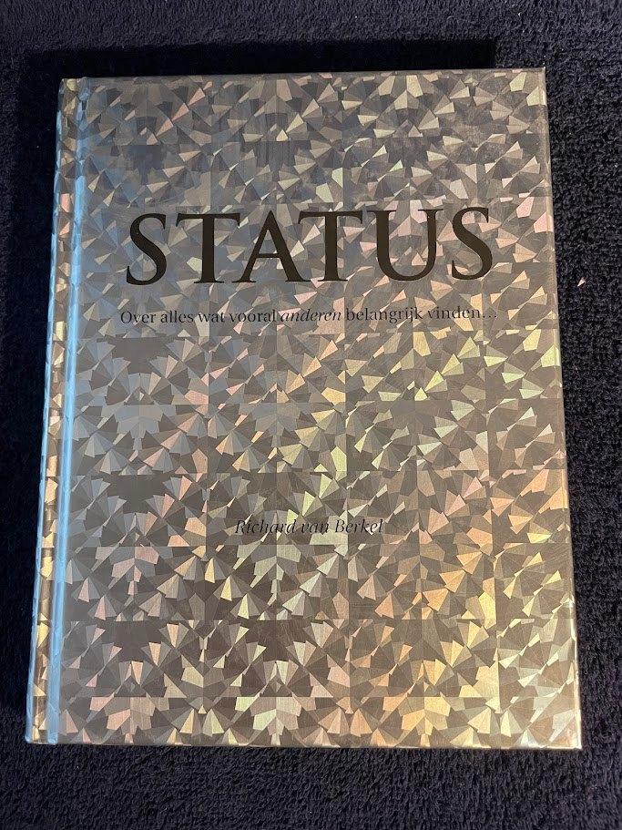 Boek: Status – Richard van Berkel., Gelezen, Sociale psychologie, Ophalen of Verzenden, Richard van Berkel.