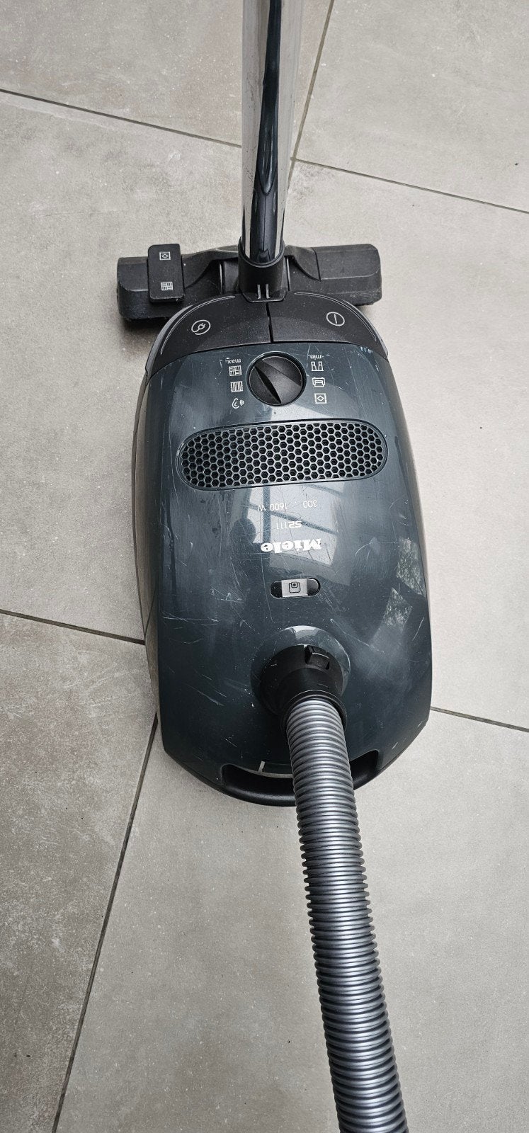 Miele S2111 Stofzuiger - 1600W, Inclusief accessoires, Gebruikt, 1600 tot 2000 watt, Miele