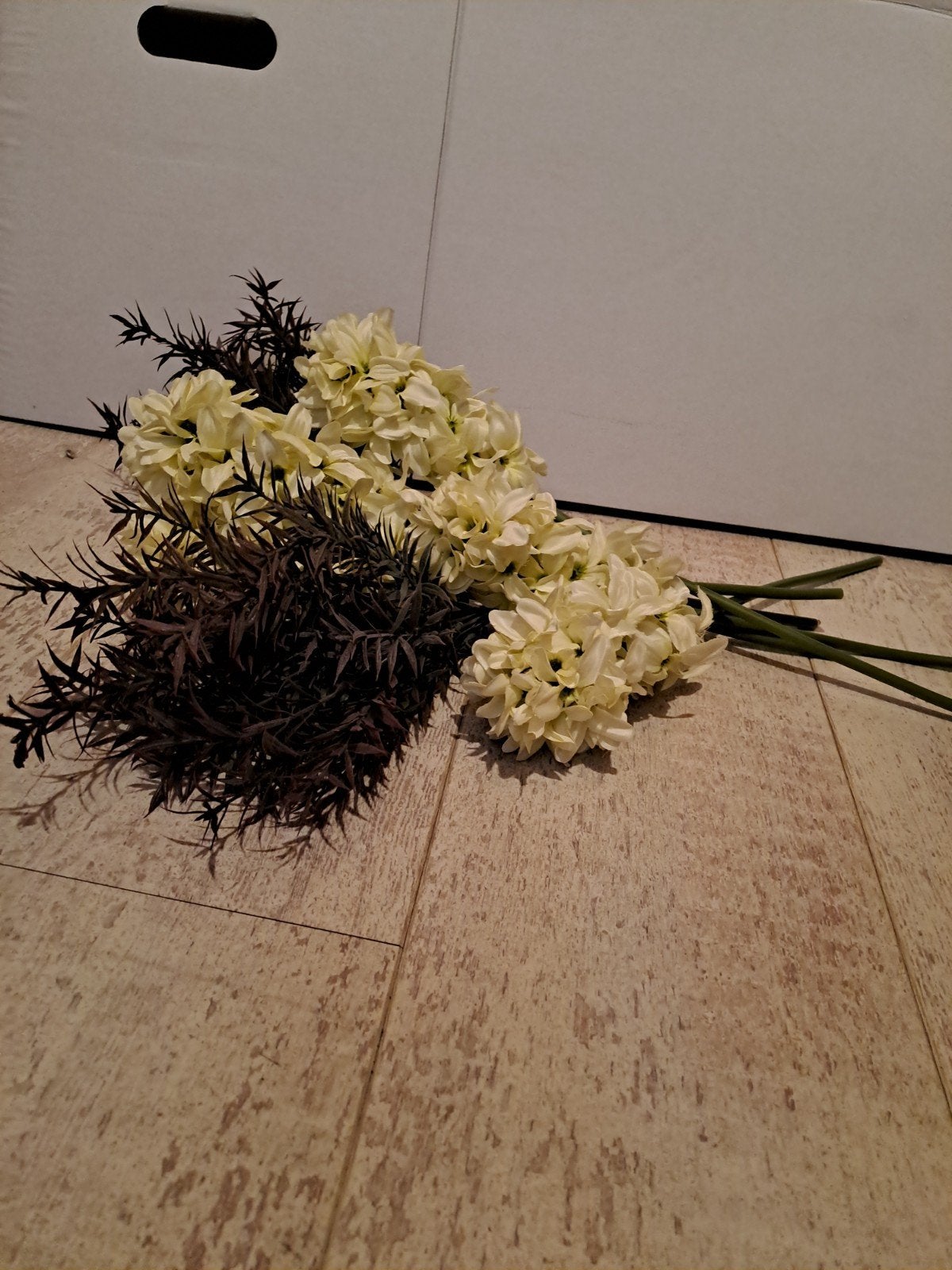 Set kunstbloemen: Witte bloesem en donkere takken, Binnen, Kunstbloem, Nieuw, Textiel
