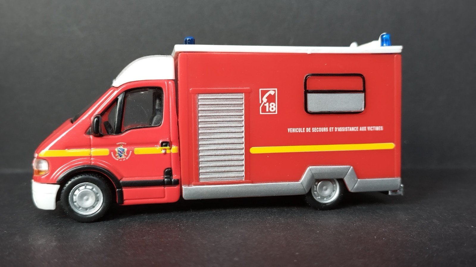 Renault Master Ambulance Sapeurs Pompiers Paris Bburago Pol, Overige merken, Auto, Verzenden, .