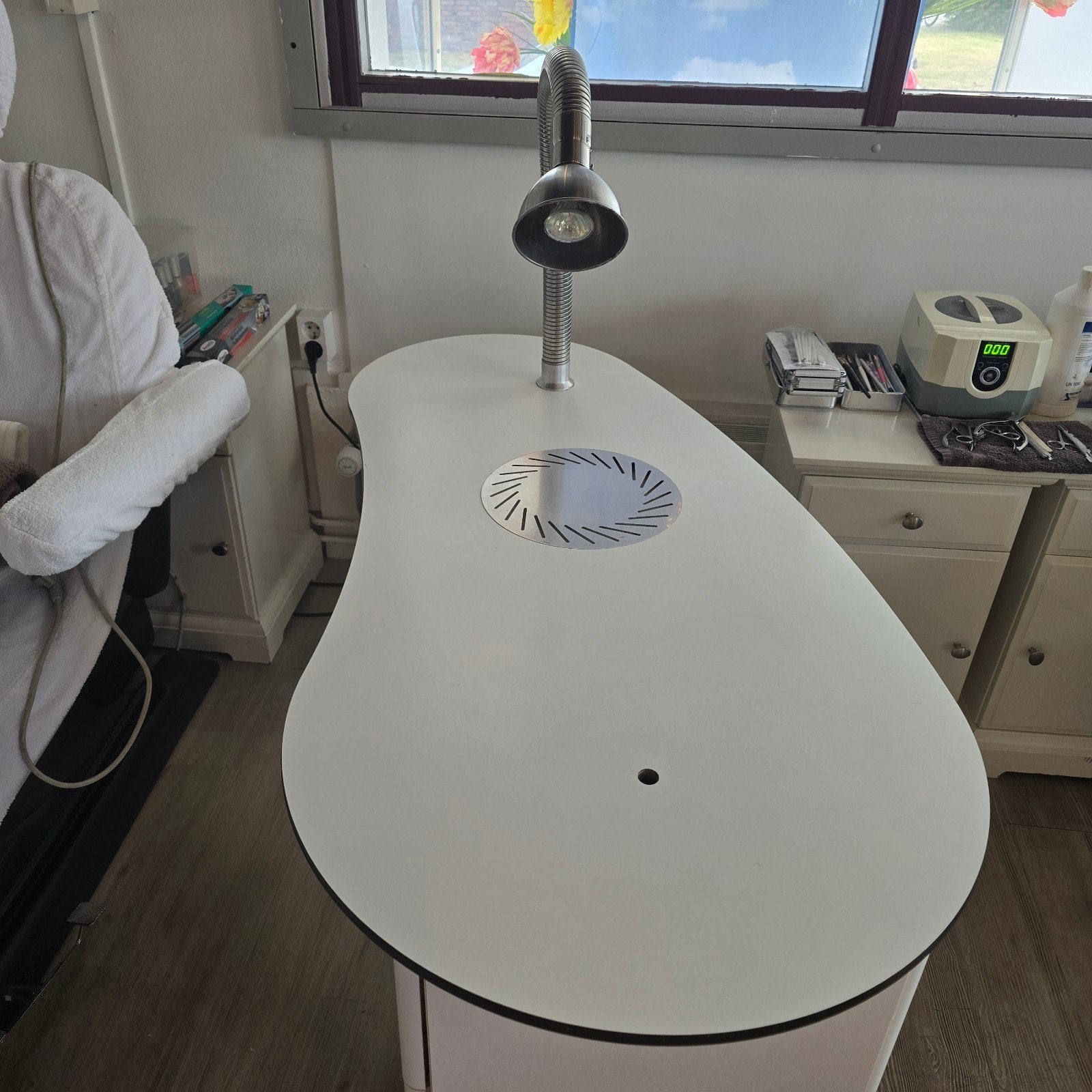 Purex Nageltafel met Afzuiging - Perfect voor nagelstudio, Overige materialen, Gebruikt, 100 tot 150 cm, Ophalen of Verzenden