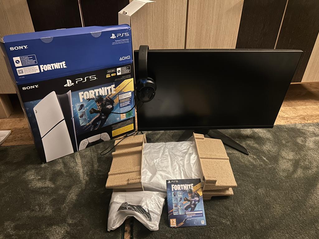 BIJNA NIEUW PLAYSYATION 5 DIGITAL SLIM - MONITOR - HEADSET, Ophalen of Verzenden, Zo goed als nieuw