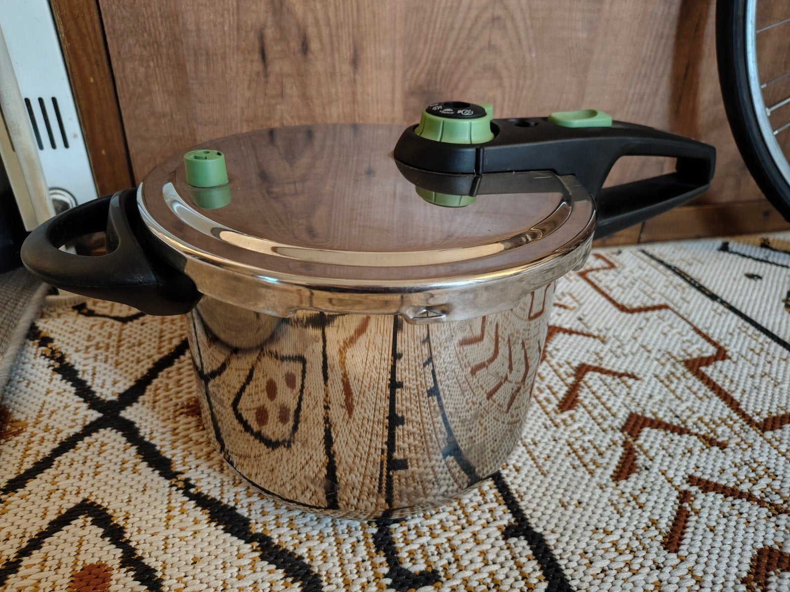 Tefal Snelkookpan 6L - Zo goed als nieuw, Snelkookpan, Tefal, Ophalen of Verzenden, Zo goed als nieuw
