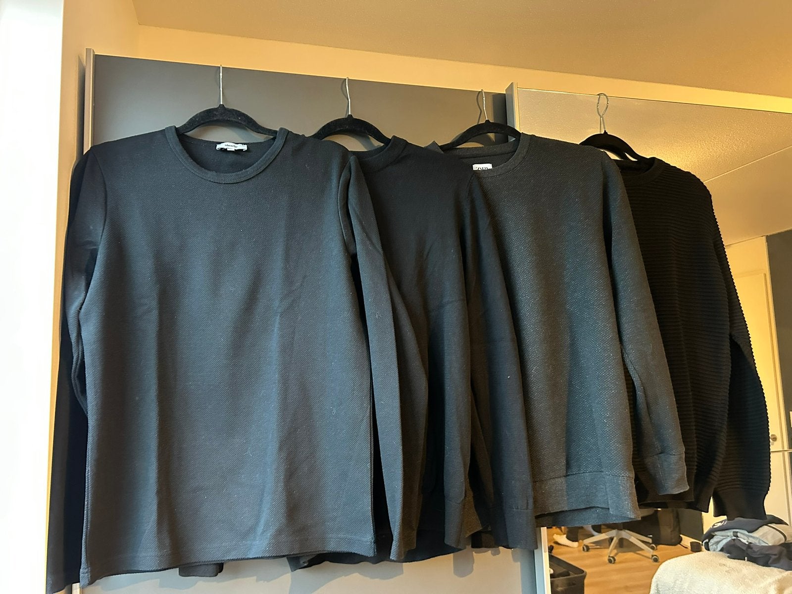 4x heren truien maat S en M zwart/grijs, Shoeby, H&M, Zara, Ophalen of Verzenden, Gedragen, Maat 46 (S) of kleiner, Zwart