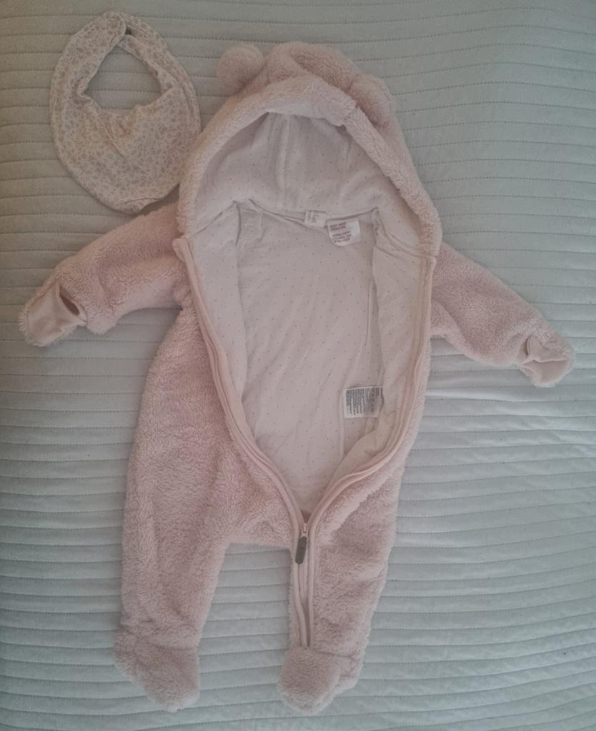 Teddybeer jasje roze maat 62 h&m jas slabbetje baby kleding, H&M, Zo goed als nieuw, Jasje, Verzenden