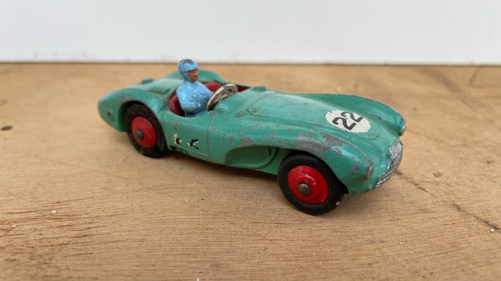 Vintage Dinky Toys Aston Martin raceauto, nr. 22, Ophalen of Verzenden, Gebruikt, Auto, Dinky Toys