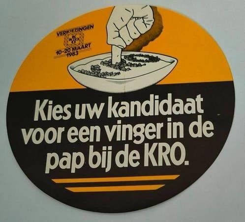 Sticker kies uw kandidaat voor een vinger i/d pap bij de KRO, Ophalen of Verzenden, Zo goed als nieuw, Film, Tv of Omroep