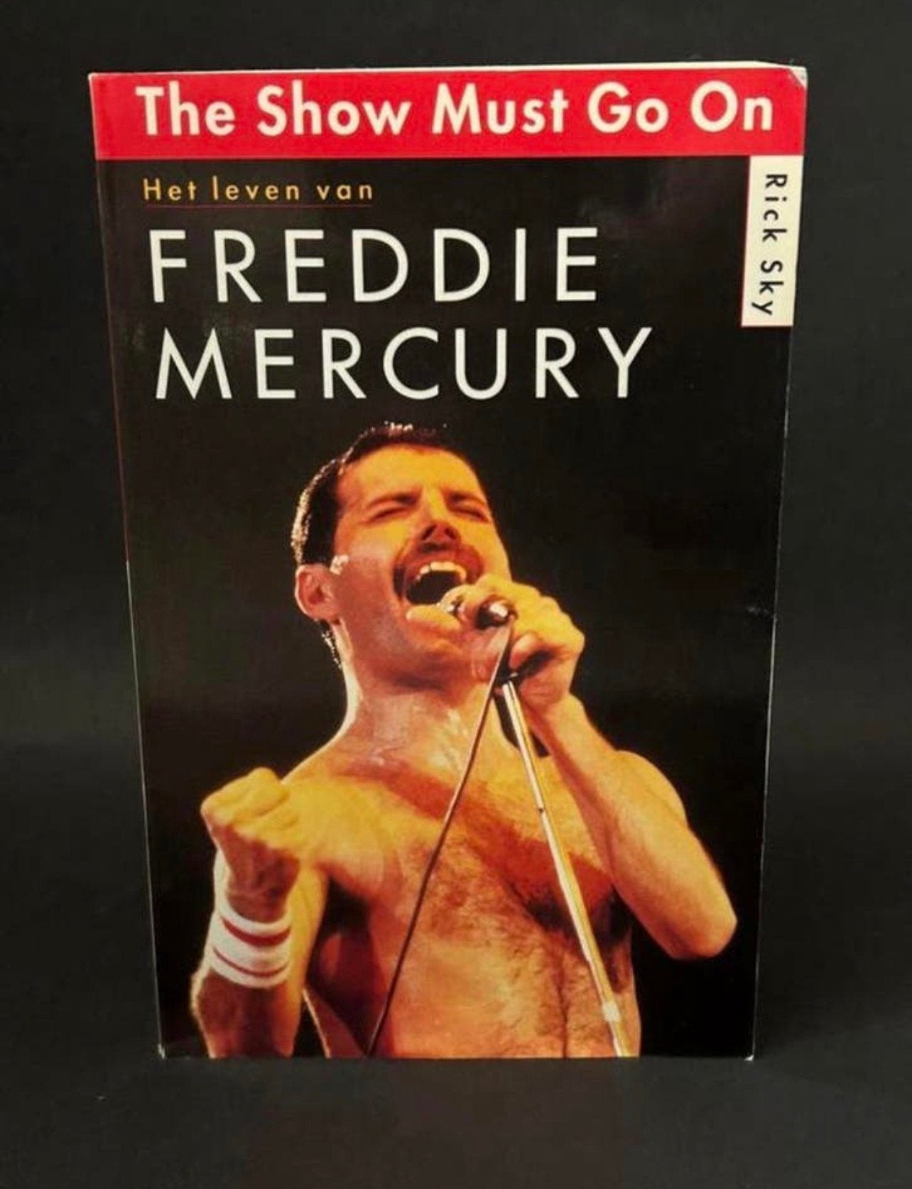 Freddie Mercury - the Show Must Go On, Ophalen of Verzenden, Zo goed als nieuw