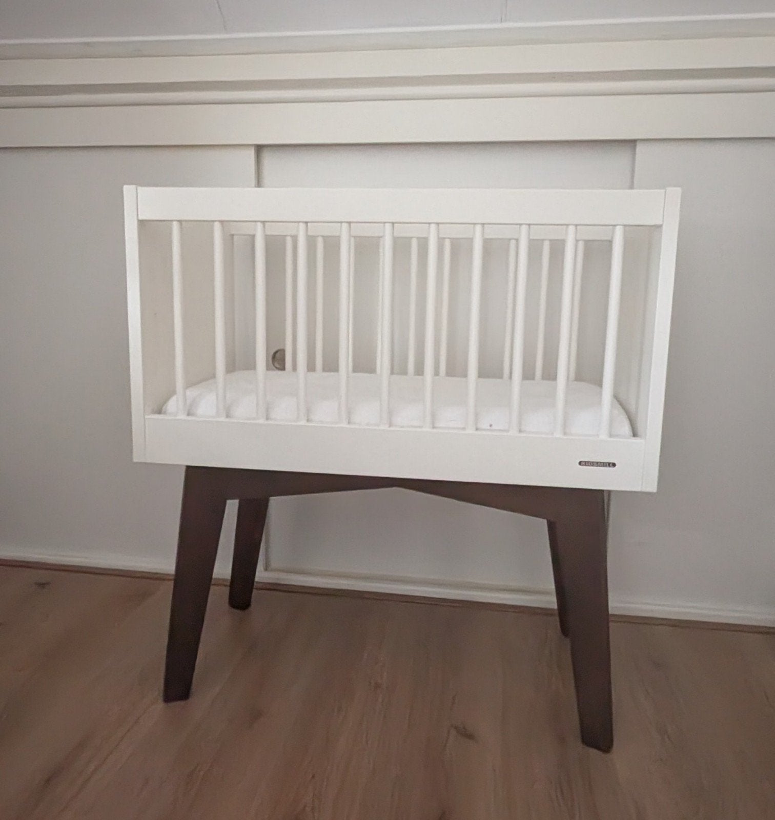 Ongebruikte Kidsmill Sixties wieg (80x40) met matras, Kinderen en Baby's, Kinderkamer | Bedden, Ophalen, Zo goed als nieuw, Minder dan 140 cm