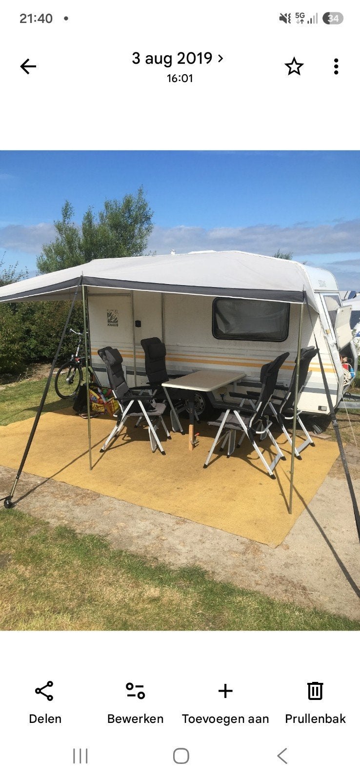 Knaus Sudwind 390 met voortent en luifel, Particulier