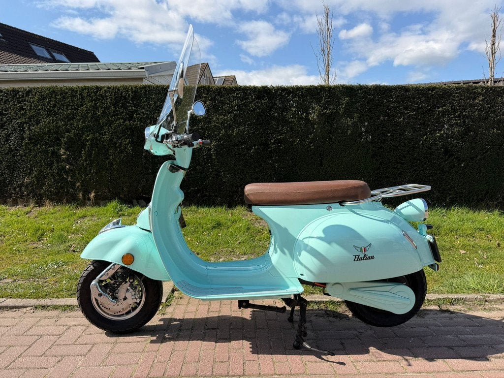 Etalian Bromscooter Retro (bj 2023), Gebruikt, Etalian, NuchterTwents B.V., Beldsweg 17
7495PH  AMBT DELDEN, NL