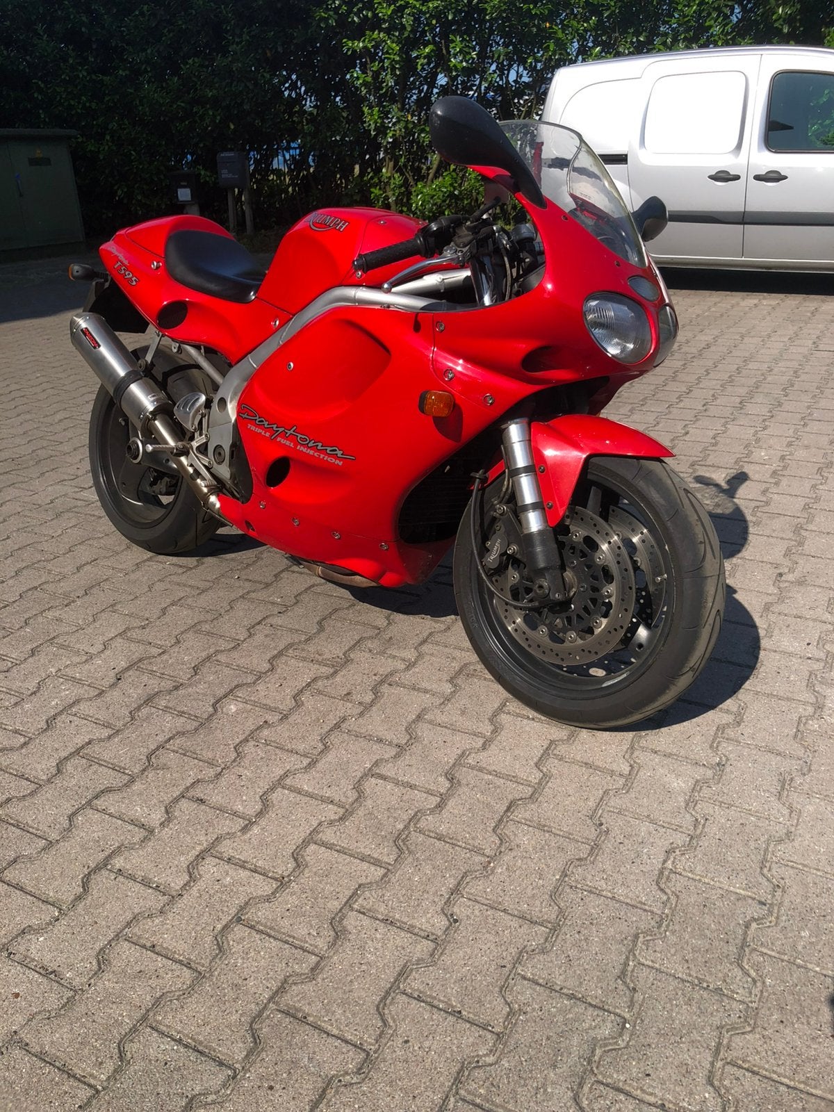 Triumph Daytona T595, Motoren, 3 cilinders, Meer dan 35 kW, Sport, Particulier