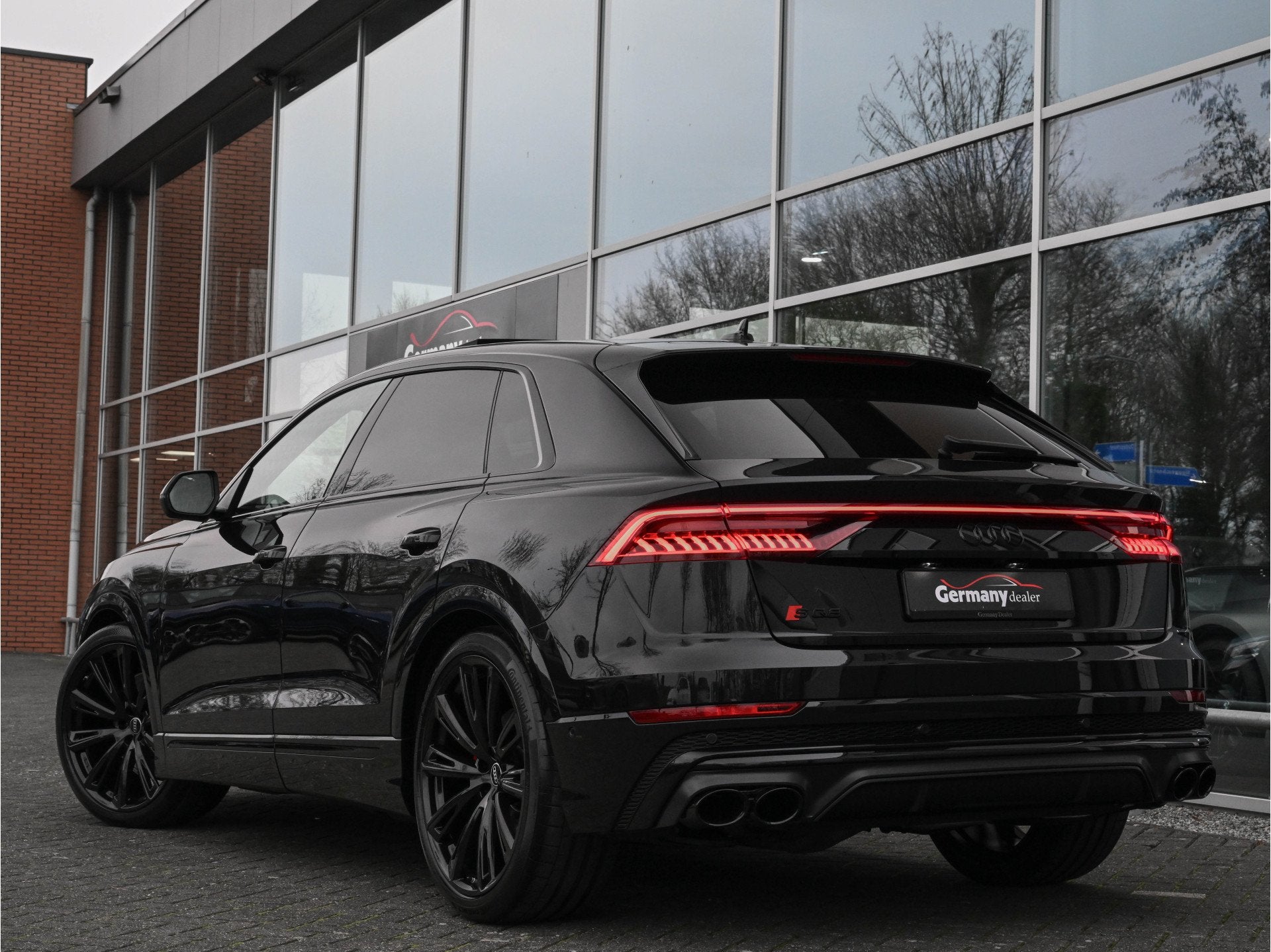 Audi SQ8 4.0TDI V8 435PK Quattro Pano 4W-best. B&O Nachtzich, Auto's, 435 pk, Gebruikt, Met garantie (alle), Zwart