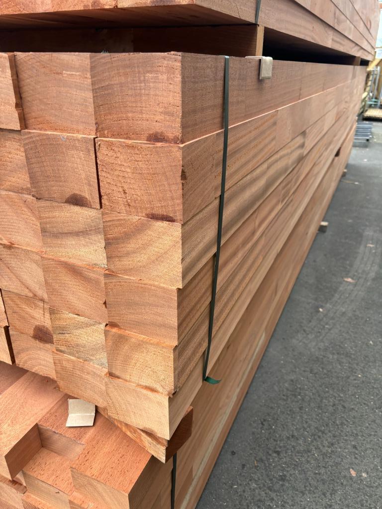 Meranti / Mahonie kozijnhout B-keus 72 x 120 en 94 x 120 mm, Nieuw, Ophalen of Verzenden, Balk, Overige houtsoorten