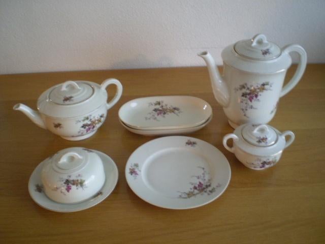 DELEN VAN EEN ARZBERG (BAYERN) SERVIES (11 delen), Antiek en Kunst, Ophalen of Verzenden