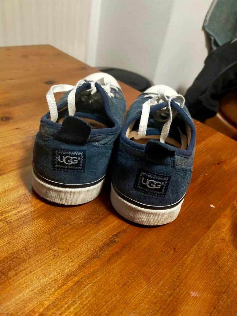 Twee paar Uggs., Ophalen, UGG, Overige kleuren, Sneakers of Gympen