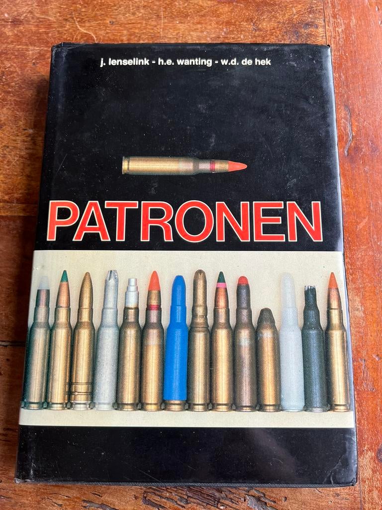 Zeldzaam boek Patronen Lenselink Munitie etc, Verzamelen, Militaria | Tweede Wereldoorlog, Ophalen of Verzenden, Nederland, Boek of Tijdschrift