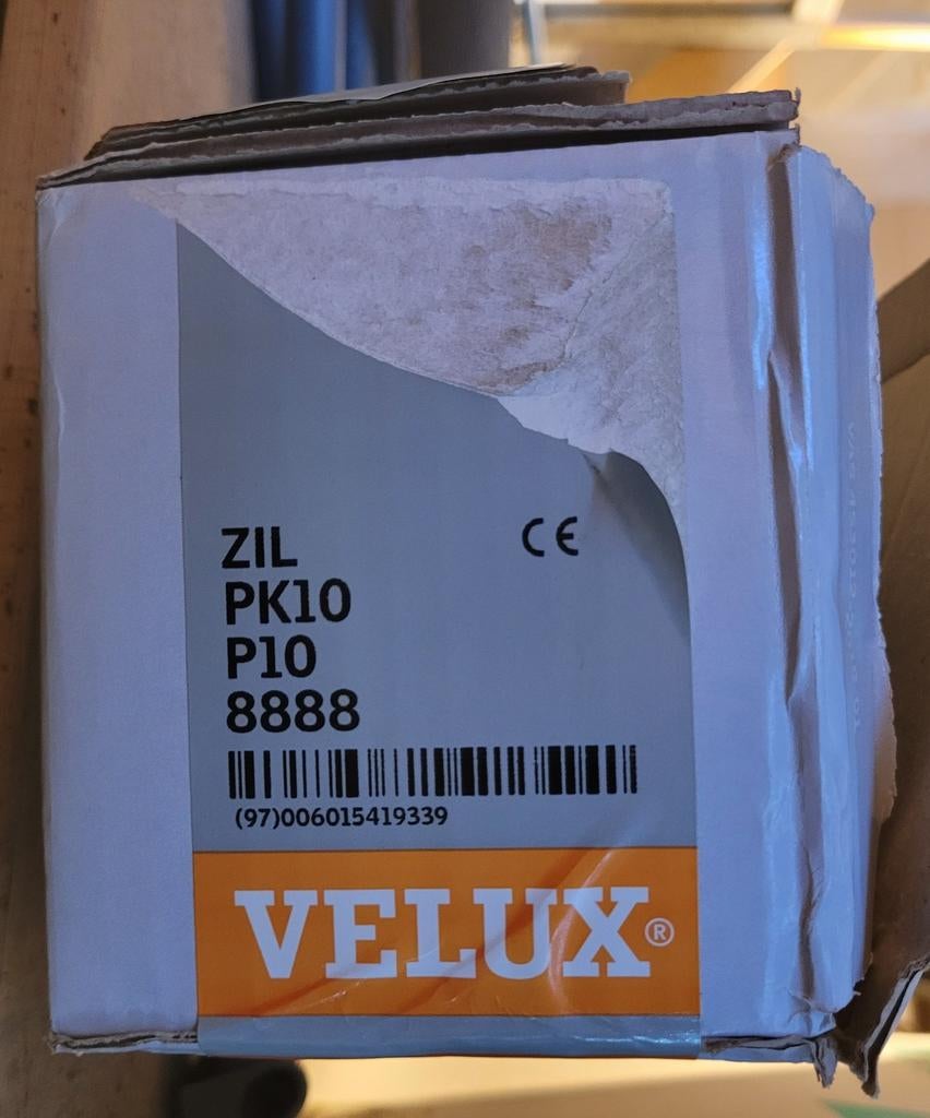 Velux dakraam onderdelen, Ophalen, Nieuw