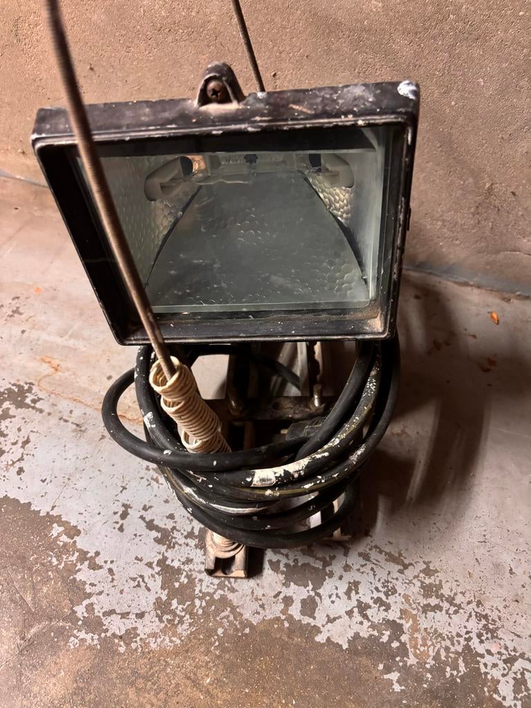 Bouwlamp - Werkplaatslamp  2stuks €.15,-, Gebruikt, Met statief, Ophalen of Verzenden, Lamp