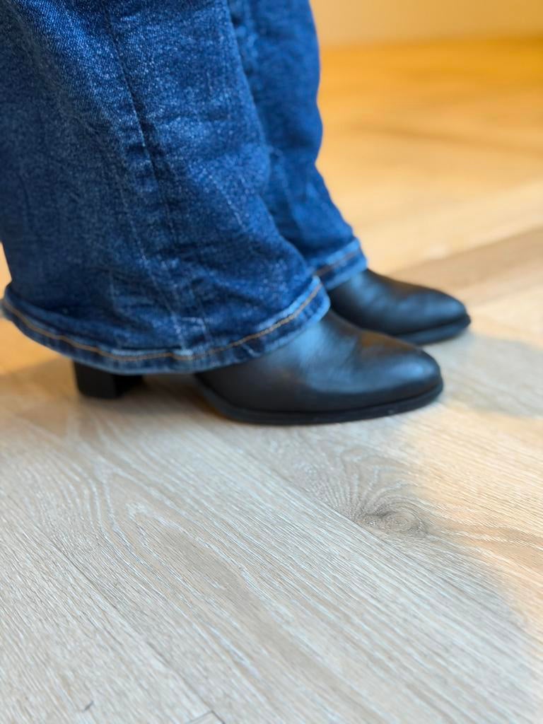 No stress enkellaarsjes 38 zwart gedragen, Kleding | Dames, Schoenen, Ophalen of Verzenden, Zo goed als nieuw, Zwart