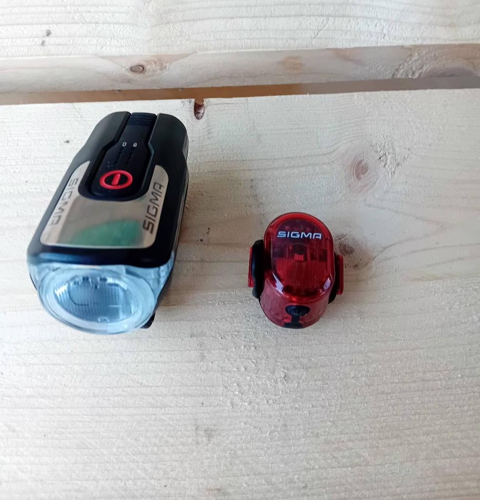 SIGMA aura80 fietsverlichting set, Ophalen, Verlichtingsset, Zo goed als nieuw, Oplaadbaar