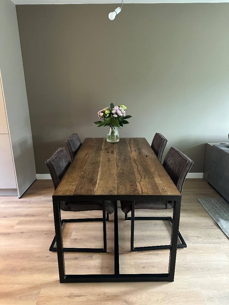 Barnwood eettafel, stoelen gratis bij een goed bod, Huis en Inrichting, Tafels | Eettafels, Gebruikt, 50 tot 100 cm, 150 tot 200 cm