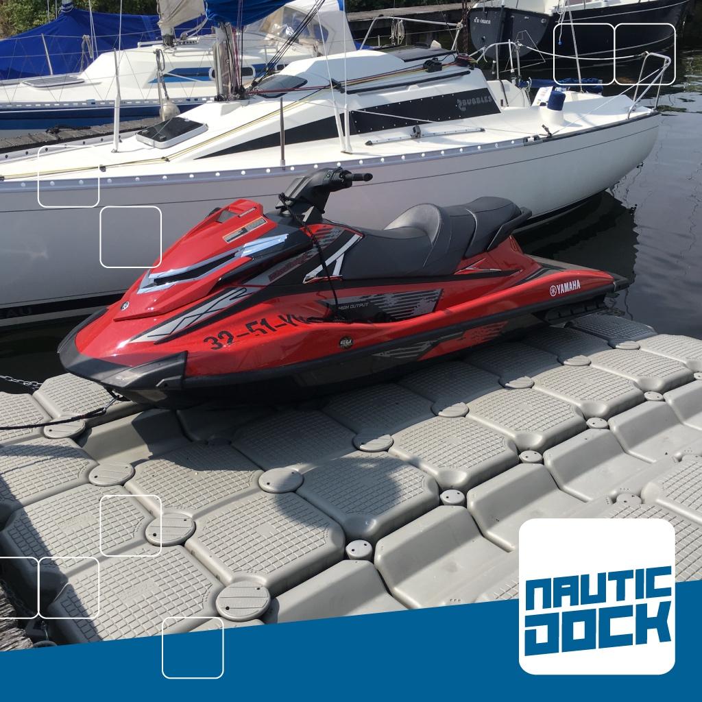 Bootlift 1,5 x 4,0 meter | Jet Port | Jetski dock Drijver, Watersport en Boten, Accessoires en Onderhoud, Schoonmaak, Info@nauticnederland.nl