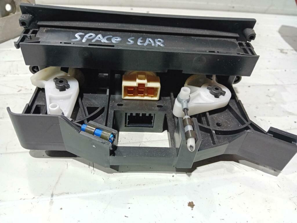 Bedieningspaneel kachel Mitsubishi Space Star MN140637, Ophalen of Verzenden, Gebruikt
