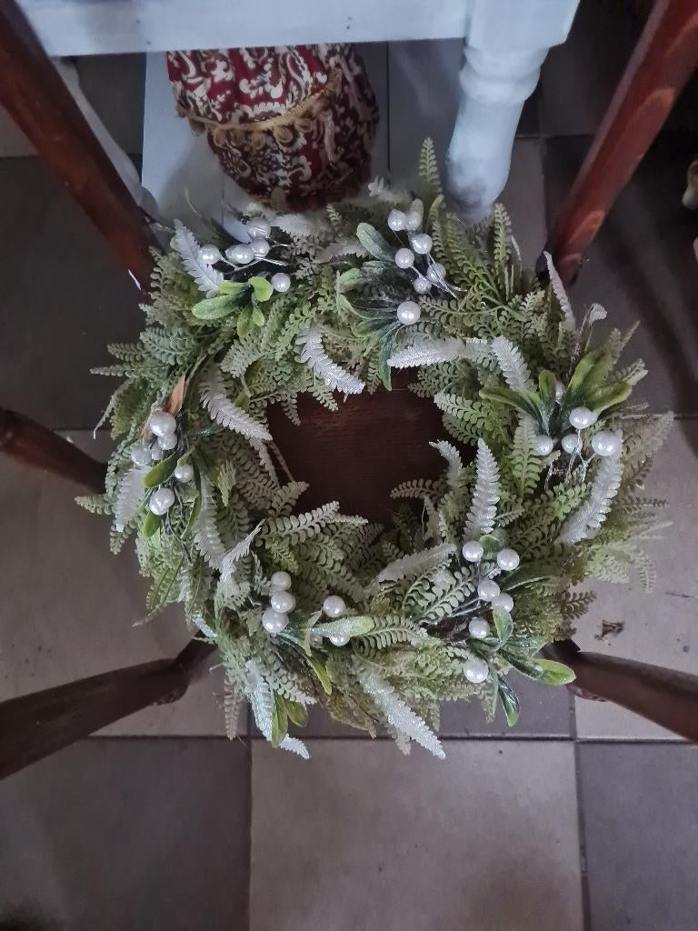 Nieuwe krans, kunst groen, Huis en Inrichting, Woonaccessoires | Kransen, Heikant 21 Kaatsheuvel, Belle Vieille Brocante, Nieuw