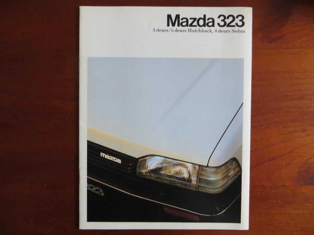 Mazda 323 (sept. 1988), Ophalen of Verzenden, Nieuw, Mazda