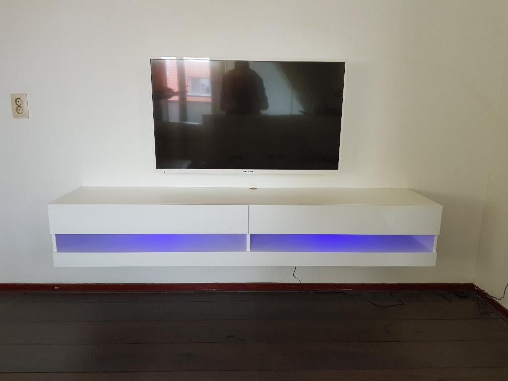 VOORRAAD Zwevend tv-meubel Bobbie LED 180 Wit NIEUW, Overige materialen, 150 tot 200 cm, Nieuw, Ophalen of Verzenden