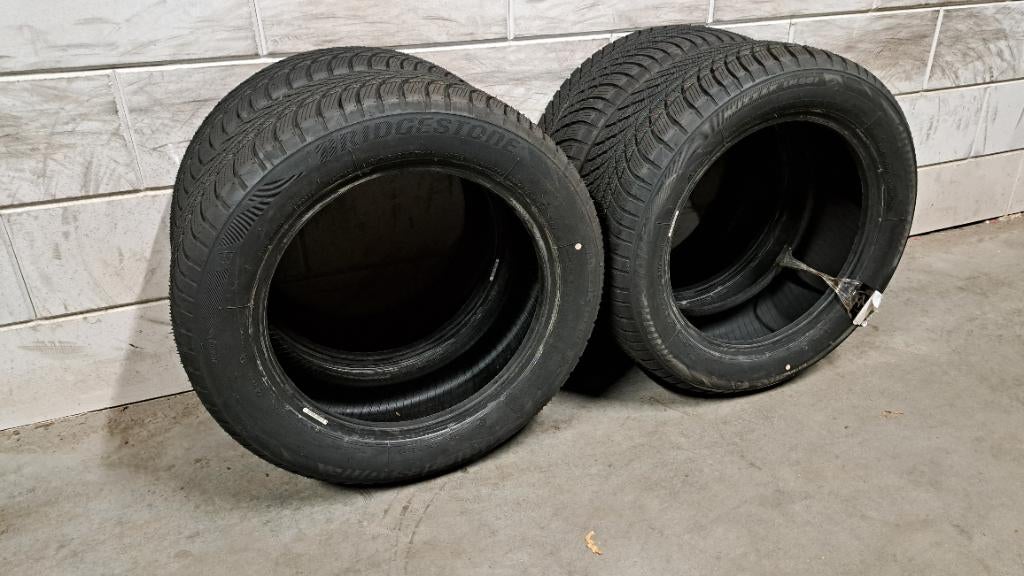 Nieuwe Bridgestone winterbanden 205/55/16 4-stuks, 16 inch, Nieuw, Band(en), Personenwagen