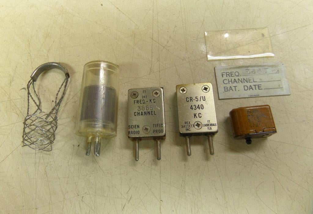 Complete set van Channel 3885 – BC-611/SCR-536, Verzamelen, Militaria | Tweede Wereldoorlog, Ophalen of Verzenden, Landmacht, Amerika