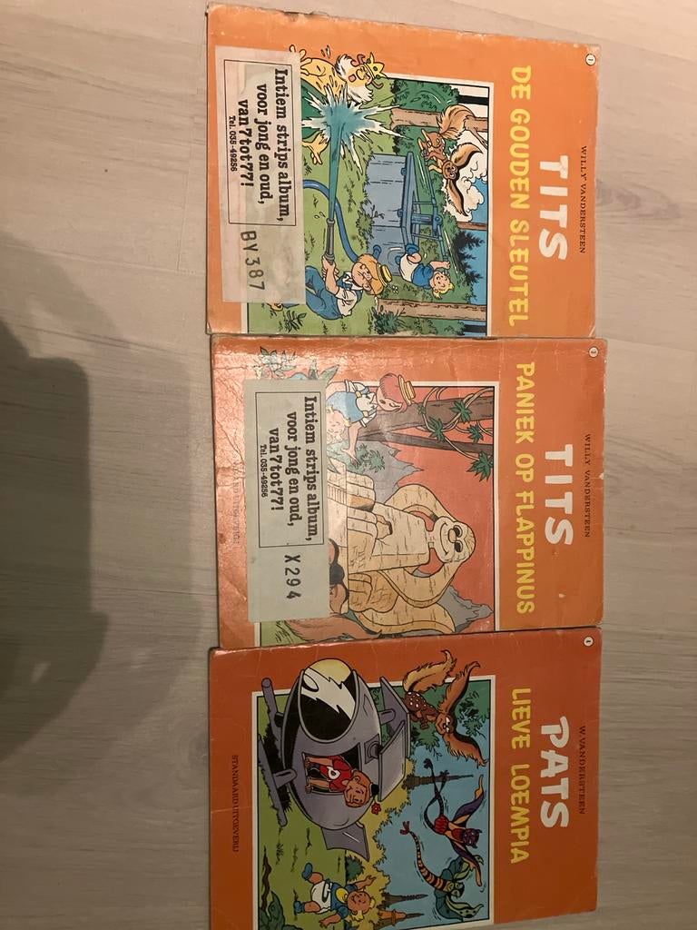 Tits Strips - Gouden Sleutel, Paniek, Lieve Loempia, Meerdere stripboeken, Ophalen of Verzenden, Gelezen