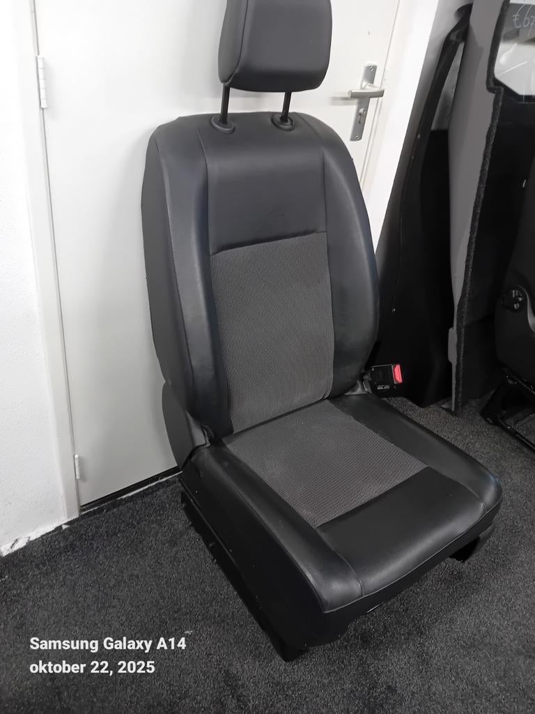 Peugeot expert bijrijdersstoel  850 euro 2016 -2026, Ophalen, Opel