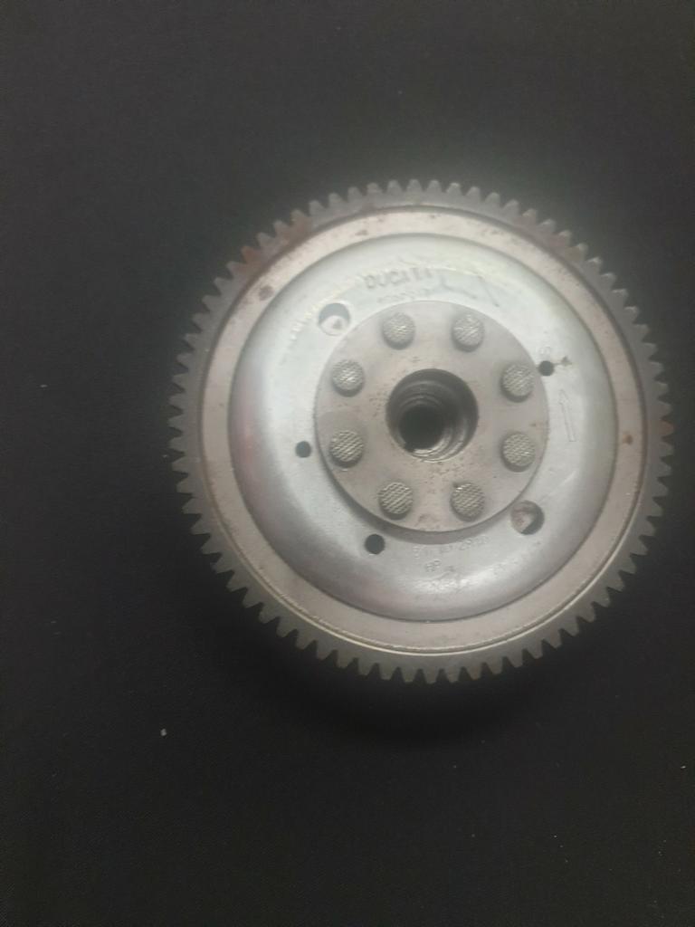 VLIEGWIEL DUCATI  31.10.28..10, Ophalen of Verzenden, Zo goed als nieuw, Blok, Overige merken