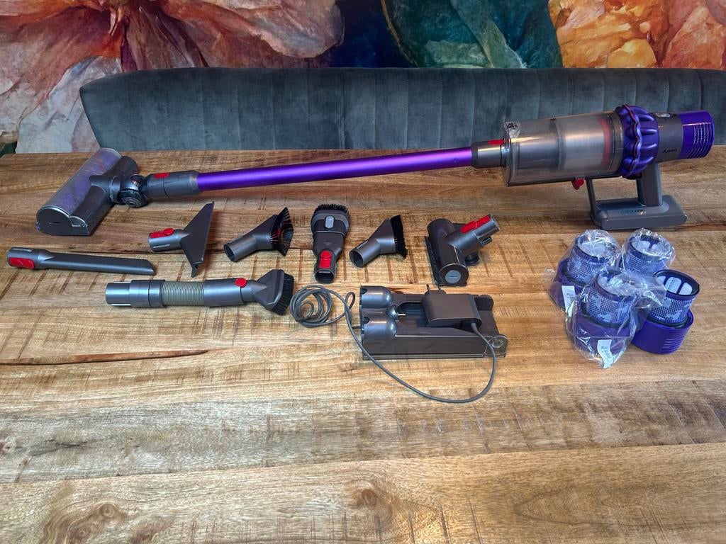 Dyson Cyclone V10 Animal SV12 (filter storing), Ophalen of Verzenden, Gebruikt, Reservoir, Minder dan 1200 watt