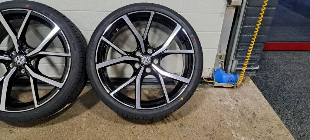 Estoril look velgen 225/40R18 of 235/35R19 Hankook Ventus, Ophalen, 18 inch, Goodyear, Vredestein