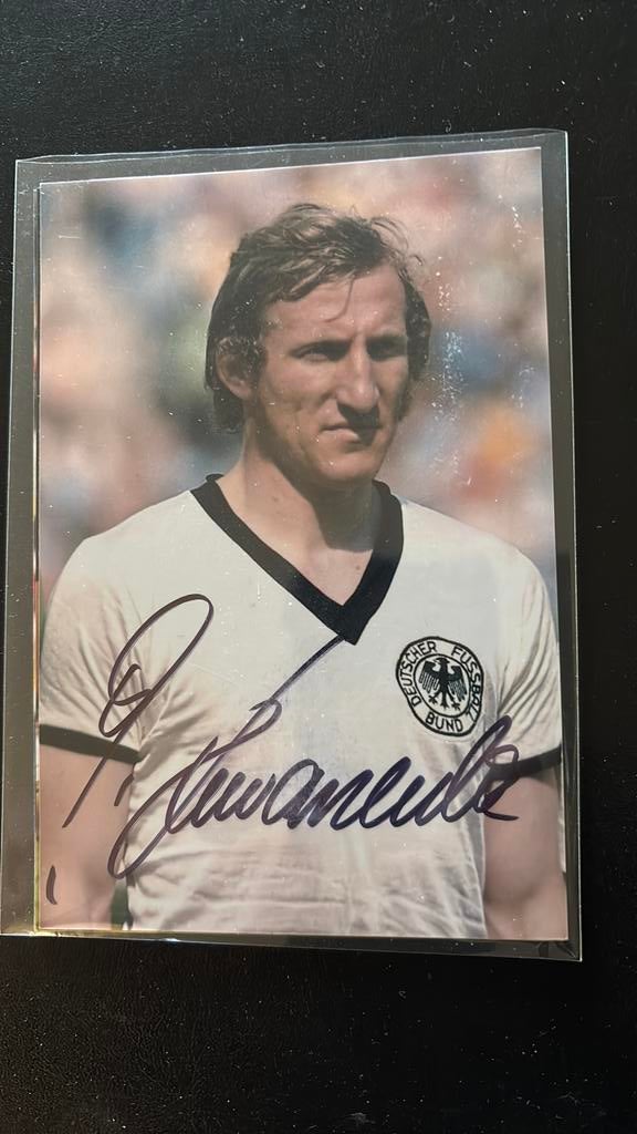 SCHWARZENBECK Bayern Munchen WK 74 echte handtekening, Ophalen of Verzenden, Zo goed als nieuw, Buitenlandse clubs, Overige typen